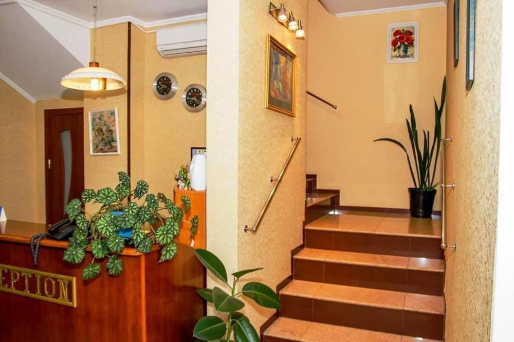 Vila Iris Hotel Chisinau Luaran gambar