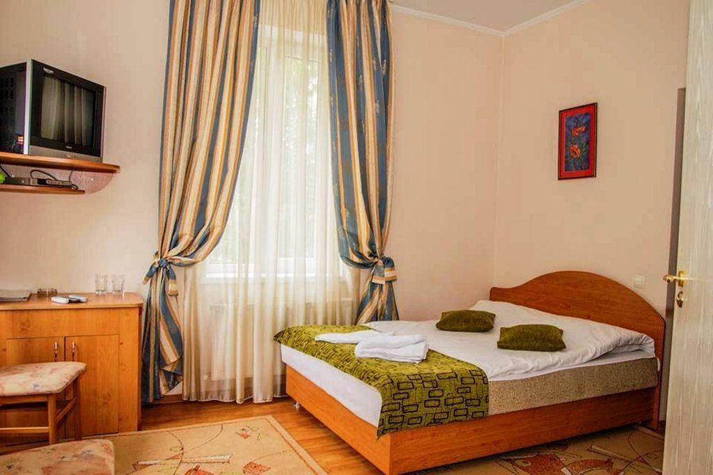 Vila Iris Hotel Chisinau Luaran gambar